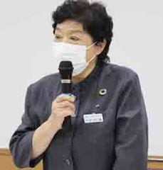 あいさつをする大島議長