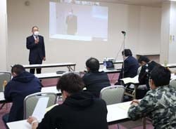 コロナ対策として、インターネットを活用して行ったセルリー出荷反省会