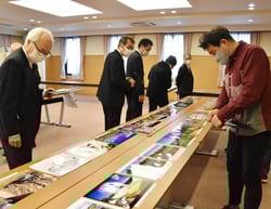 審査をすすめる会場