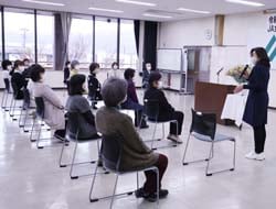 入学のきっかけや今後の抱負を織り交ぜながら行った受講生の自己紹介