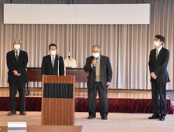 21年度の年輪の会本会役員ら