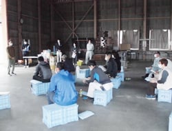 ブドウの生育状況などを確認した情報交換会