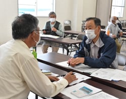 個別に土壌診断結果を相談する生産者