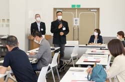 自己紹介する入塾生