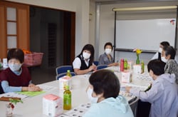 取り組みについて意見を交わしている様子