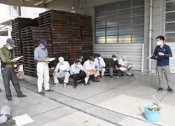 販売情勢や生育状況を説明した講習会