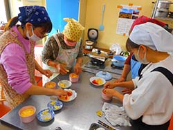 子育て世代料理作りで交流