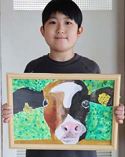 富士見小学校3年1組の田口瑠兼くんが「第38回くらしと牛乳、牛さん