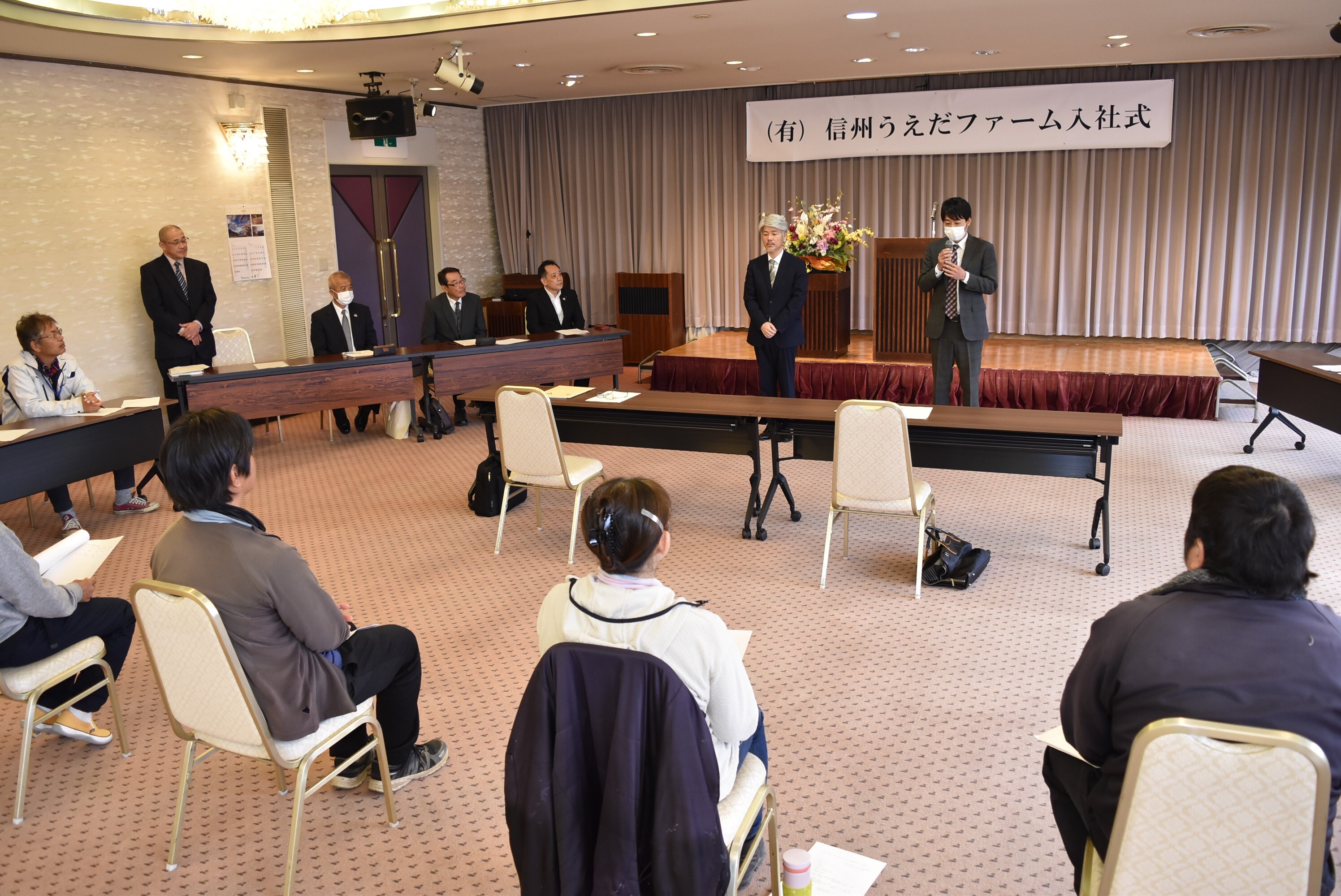 ブドウ農家夢見て研修スタート