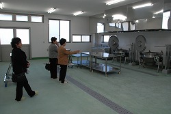 「6次化で生産拡大、加工施設完成、内覧会も」の画像