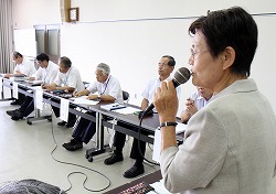 「常勤役員と女性部が懇談」の画像