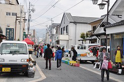 「軽トラック市が秋まつりに登場」の画像