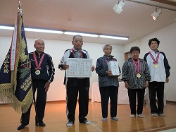 「長野八ヶ岳チーム、接戦制し全勝優勝」の画像