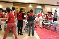 「震災想定し対応訓練、万全の態勢確認」の画像