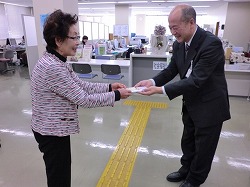 「催し売り上げ、社協に寄付」の画像