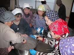 「原料は自ら栽培、こんにゃく手作り」の画像