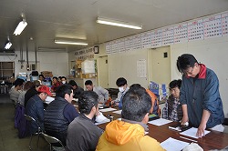 「開葯作業に向け、作業手順を確認」の画像