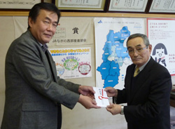 「被災農家を支援、大阪の生協が見舞い」の画像