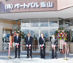 「本店が新装開店「気軽に来店を」」の画像