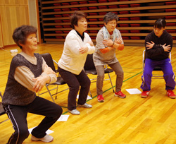 「運動不足解消に、自宅で軽体操を」の画像