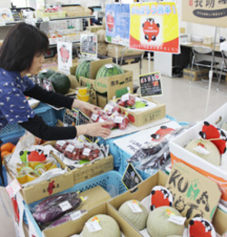 「熊本支援へ、特産物販売」の画像