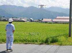 「中山間地防除に威力、ドローン活用提案」の画像