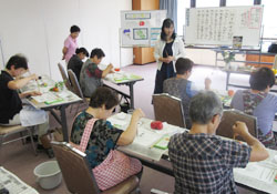 「絵手紙に心込め、熊本被災地応援」の画像