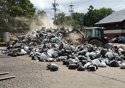 「美しい農村に、廃プラを回収」の画像