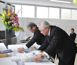 「虹の塔慰霊式典、県JAの発展誓う」の画像