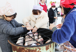 「本格的なハムと、ベーコンが完成」の画像