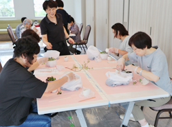 「寄せ植え体験、楽しみ方伝授」の画像