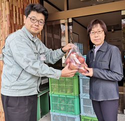 「上伊那のリンゴ農家を応援・台風被害リンゴの購入運動」の画像